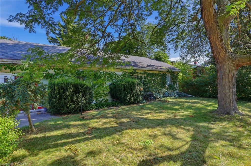 356 Thompson Road, London 5