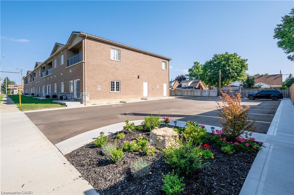 Unit 104 - 161 Ottawa Street, Kitchener 4