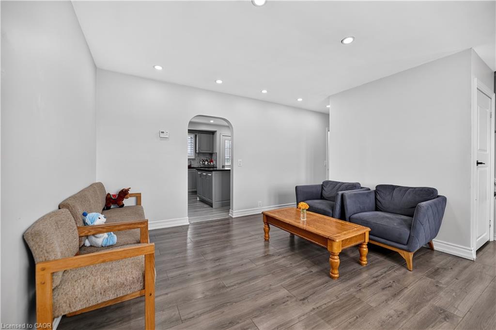 Unit Right Side - 685717 Hwy 2, Woodstock 4