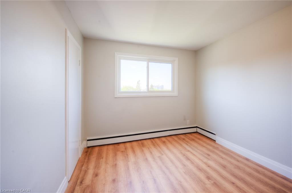 Unit 32 - 158 Erb Street E, Waterloo 5
