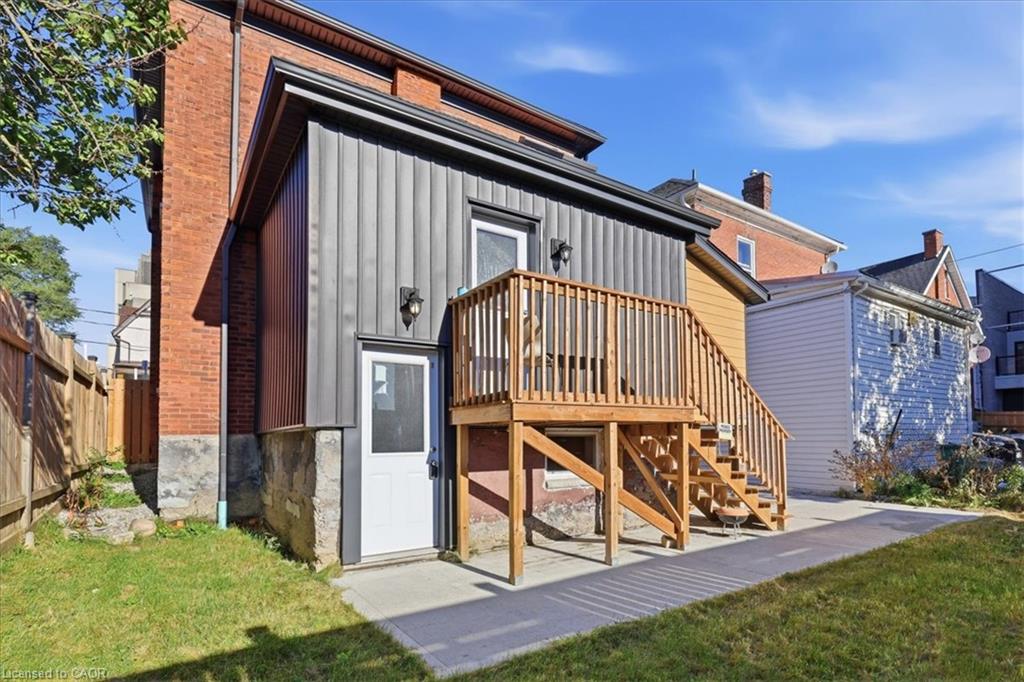 Unit LOWER - 17 Eby Street S, Kitchener 2