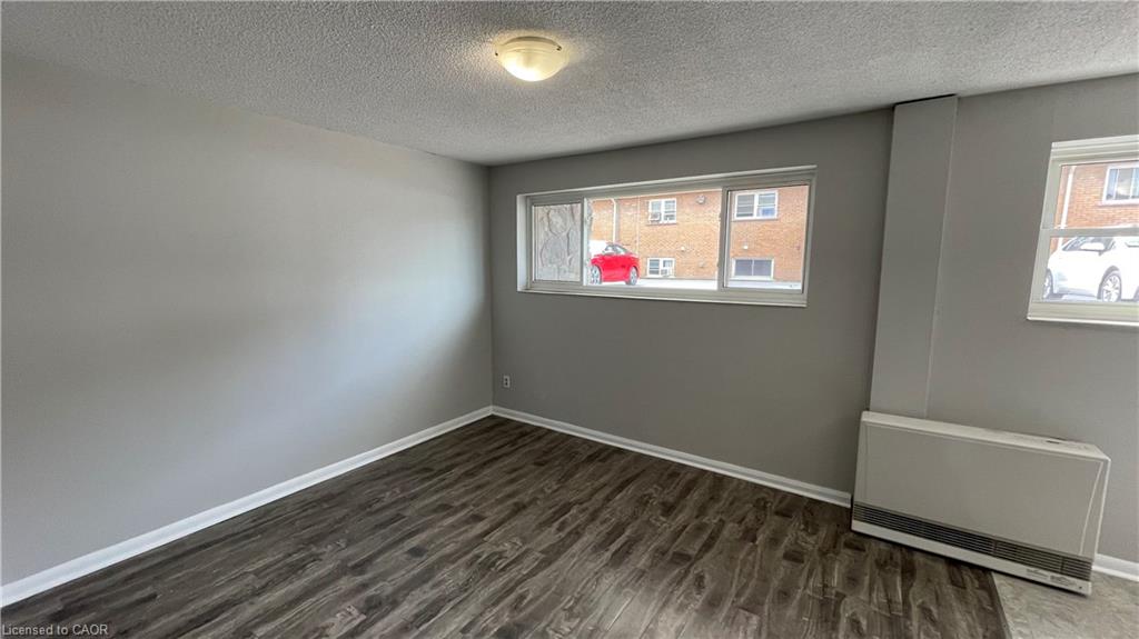 Unit 2 - 15 Empire Street, Welland 2