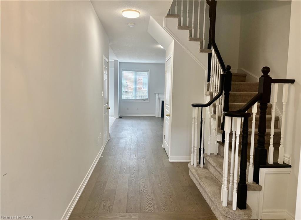 5325 Applegarth Drive, Burlington 5