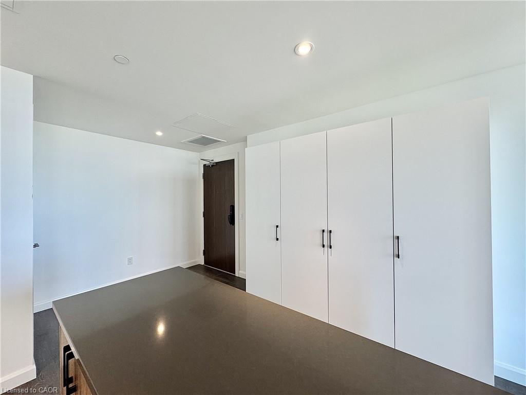 Unit 1412 - 741 King Street W, Kitchener 5