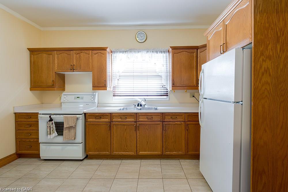 5266 Heywood Avenue, Niagara Falls 4