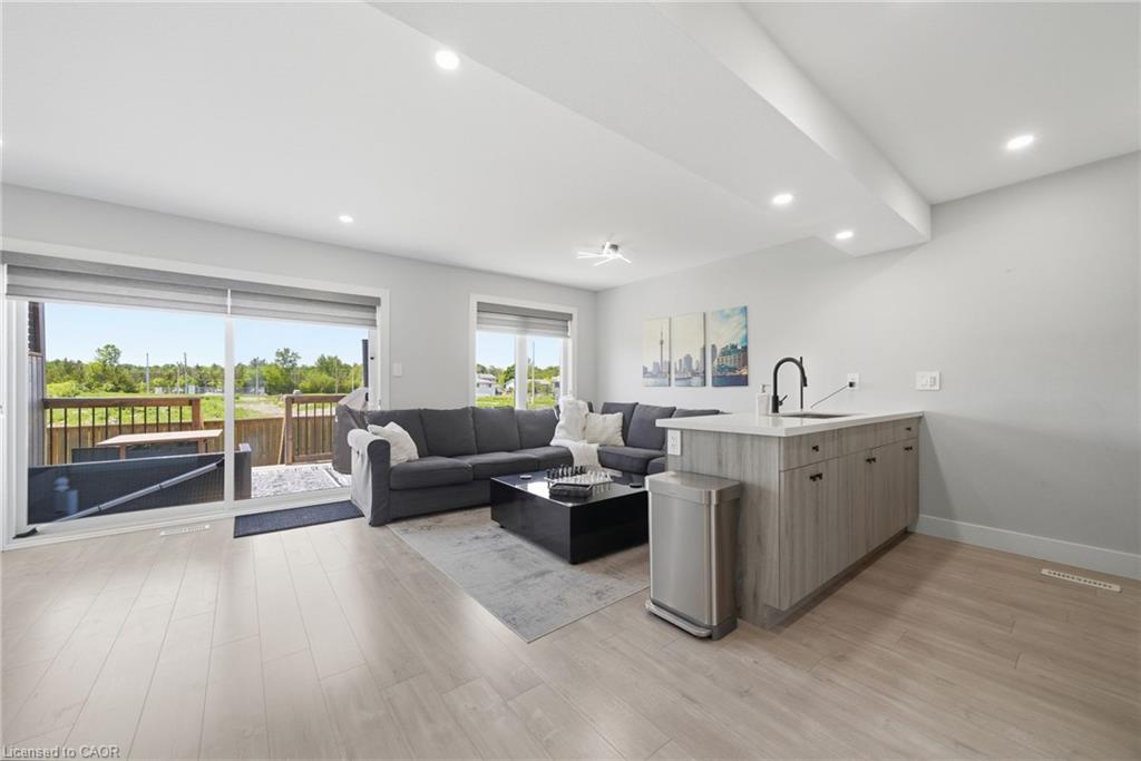 20 Brittany Lane, Quinte West 4