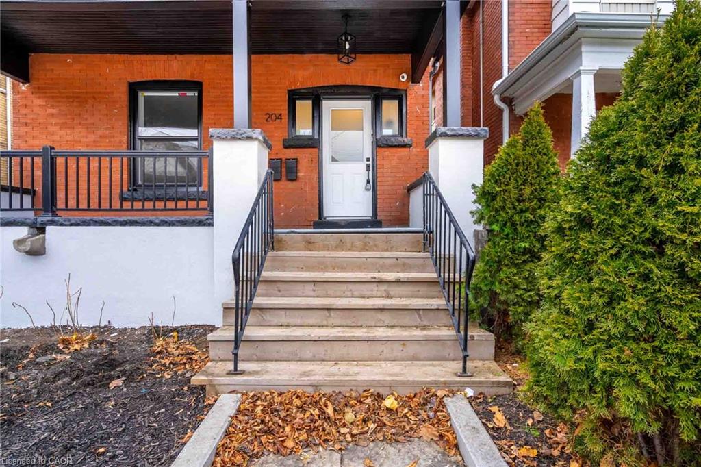 Unit 2 - 204 Balsam Avenue S, Hamilton 3