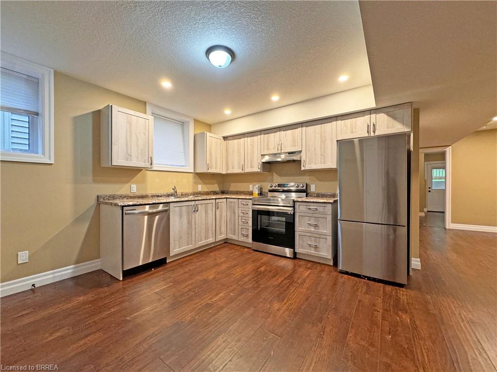 Unit Lower - 345 Marlborough Street, Brantford 4