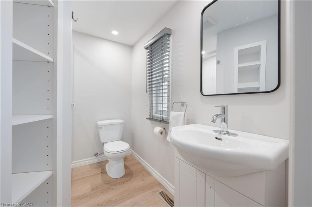 Unit upper - 345 Macnab Street N, Hamilton 5
