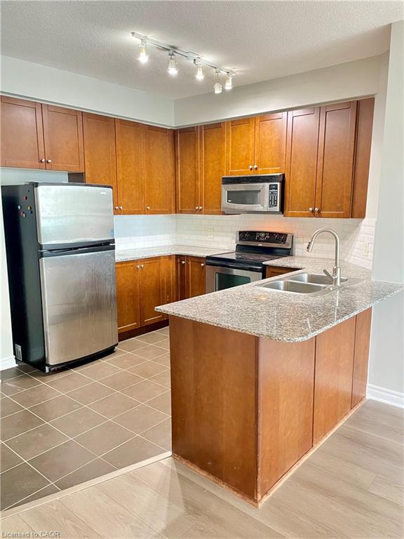 Unit 506 - 3504 Hurontario Street, Mississauga 4