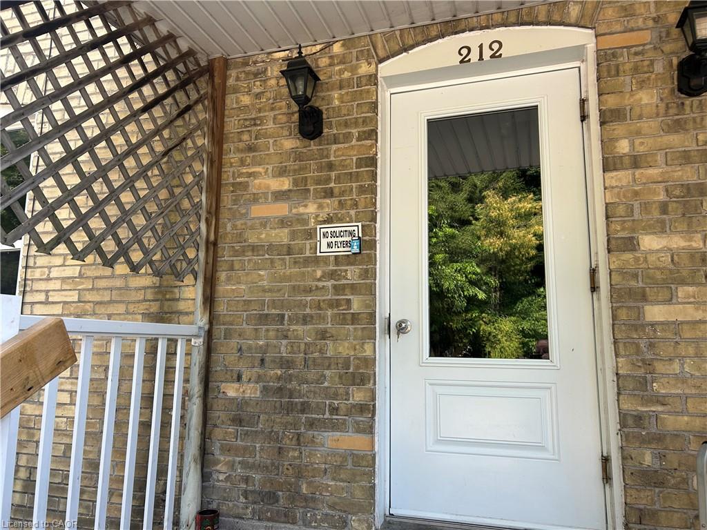Unit 8 - 206-212 Queenston Road, Cambridge 3
