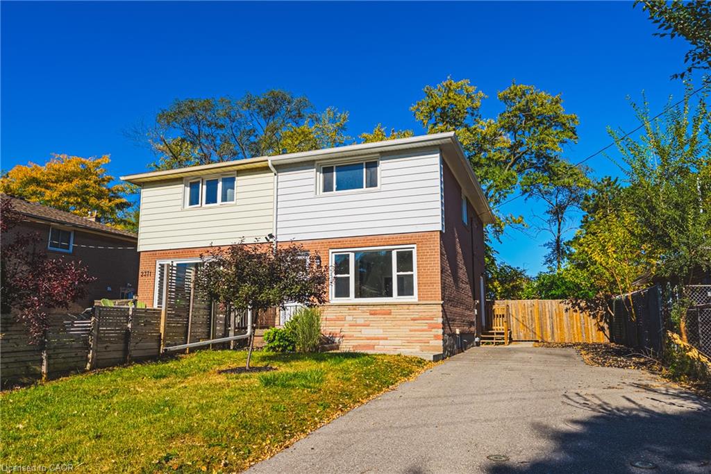 2373 Barclay Road, Burlington 2