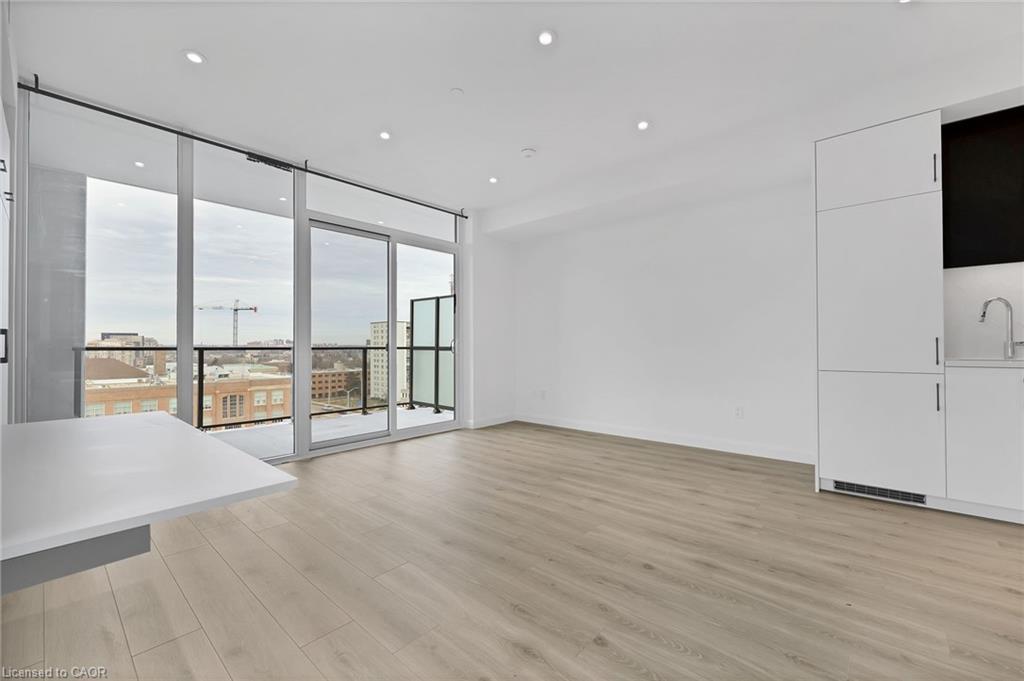 Unit 813 - 741 King Street W, Kitchener 3