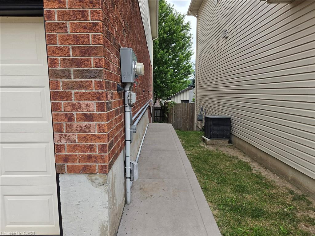 709 Windflower Crescent, Kitchener 4