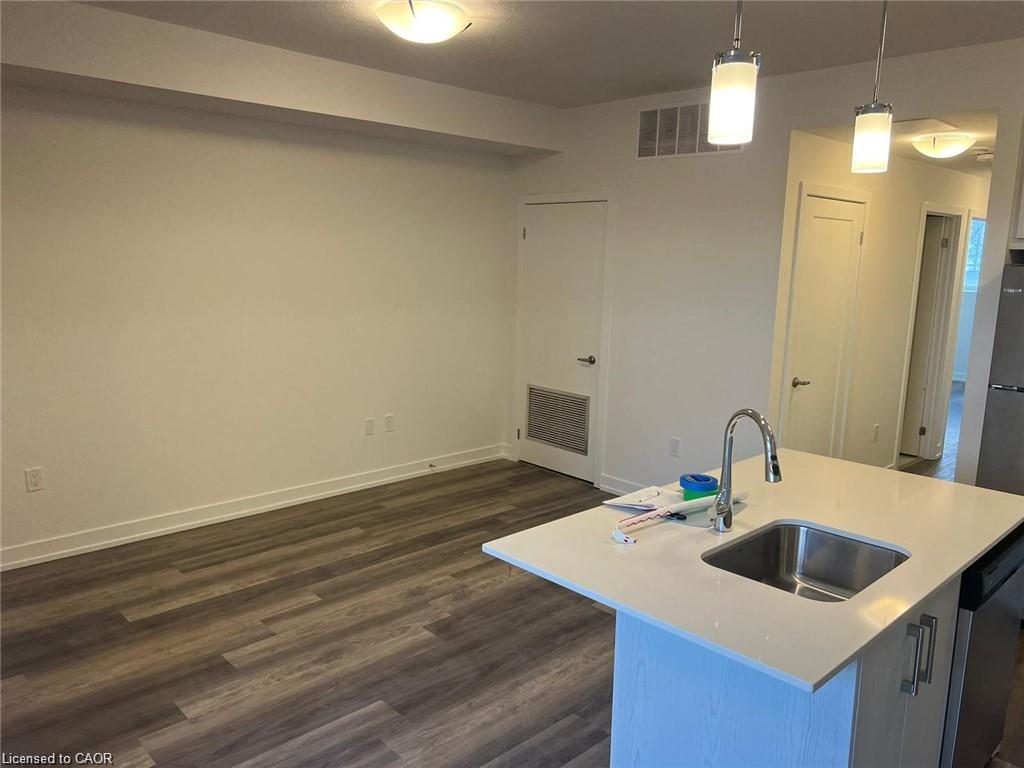 Unit F8 - 20 Palace Street, Kitchener 4