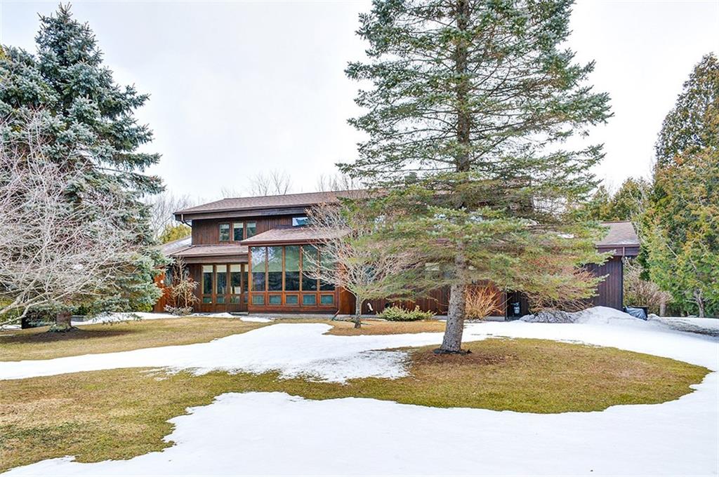 23 BELMONT Street,L'orignal Est.917,407 1141326 HouseSigma