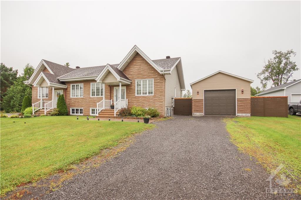 7 TELEGRAPH Crescent, Alfred and Twp, Ontario K0B1A0 Sold