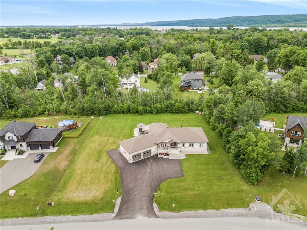 50 DE LA SEIGNEURIE Street, L'orignal, Ontario K0B1K0 Sold History