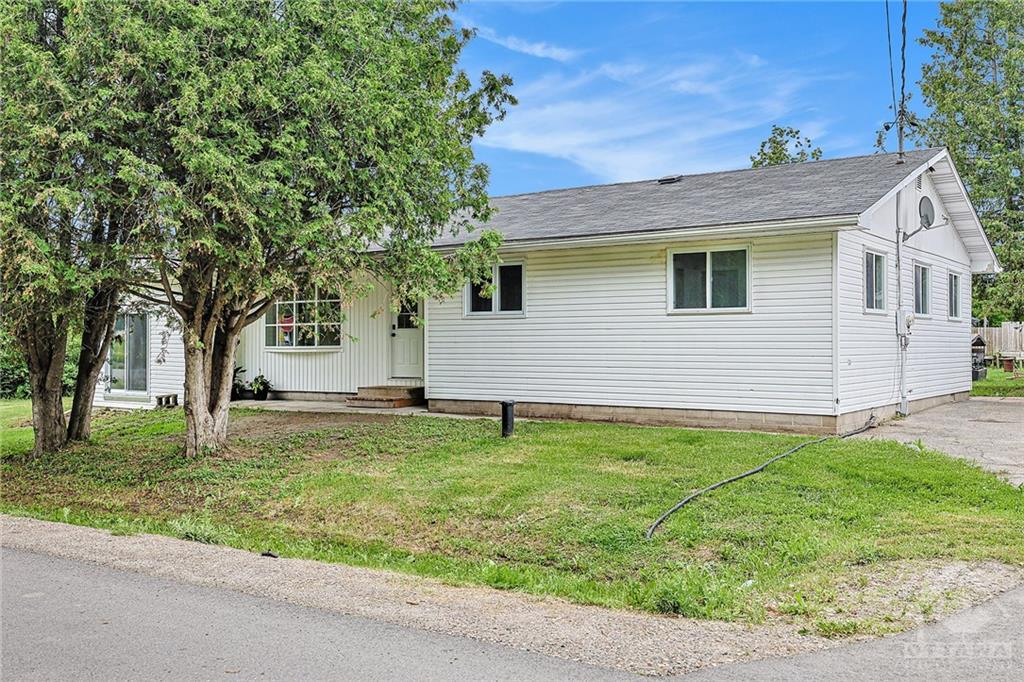 14 FISHER Street, Mcnab/Braeside Twp, Ontario K0A3L0 For Sale HouseSigma