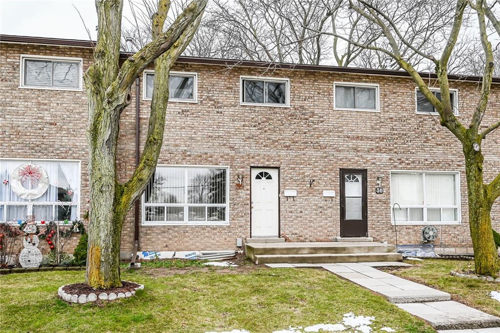 32 RIVERDALE Drive, Hamilton, ON Townhouse/Row House, Condominium