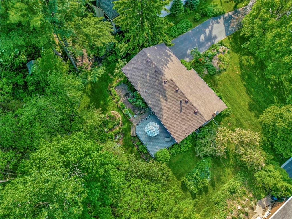 176 FALLINGBROOK Drive, Ancaster, Ontario L9G1E6 Sold History HouseSigma